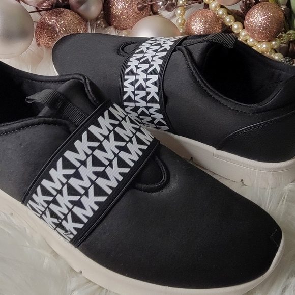 Michael Kors Toddler Sneakers - Picture 4 of 8